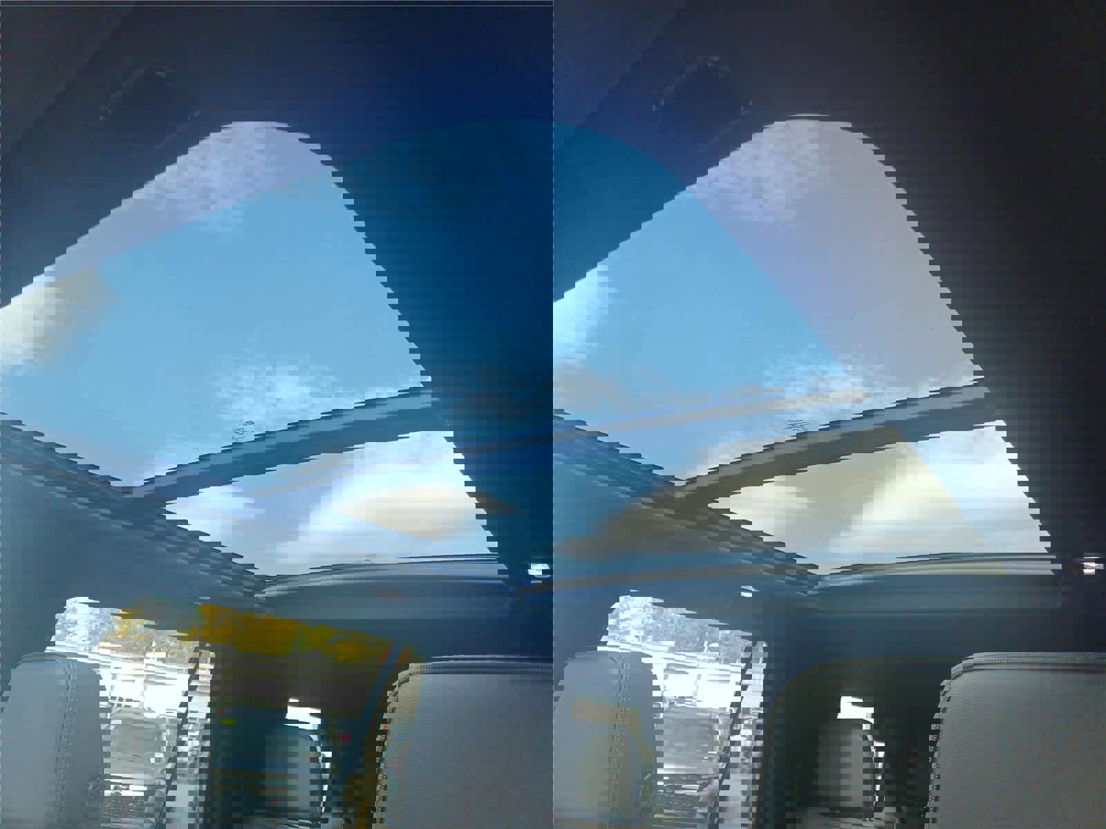 Used 2022 Chevrolet Tahoe RST w/ Luxury Package AWD/4WD image 17