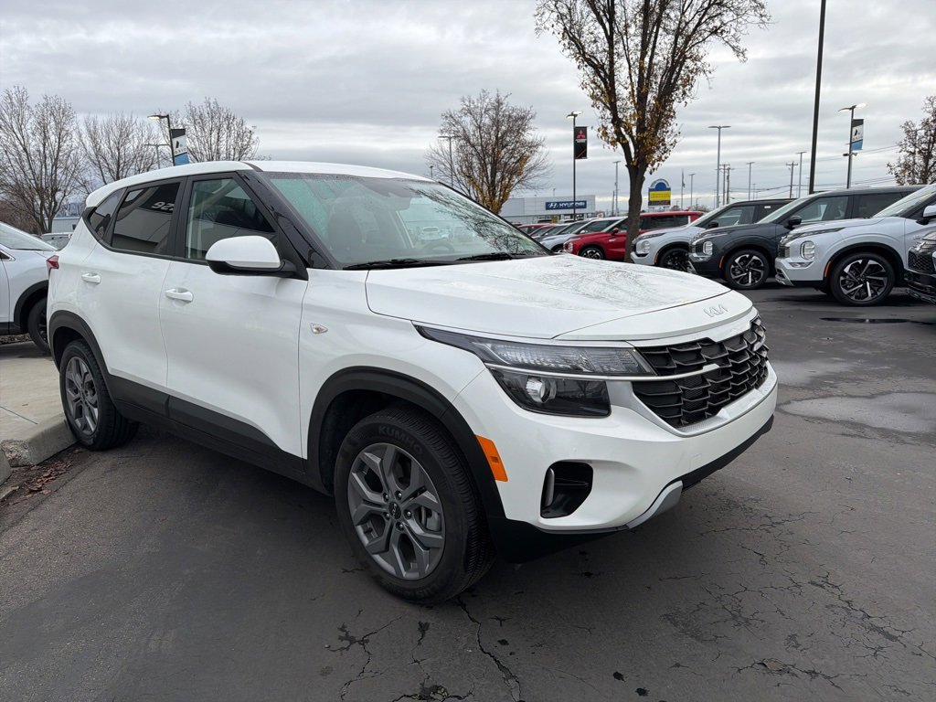 Used 2024 Kia Seltos LX image 7