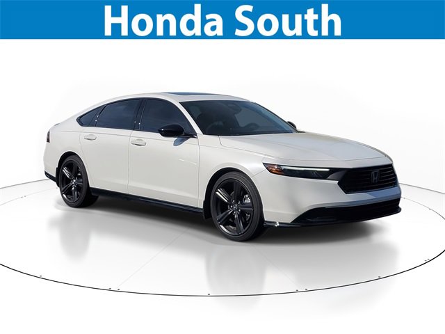 Used 2023 Honda Civic Sport image 1