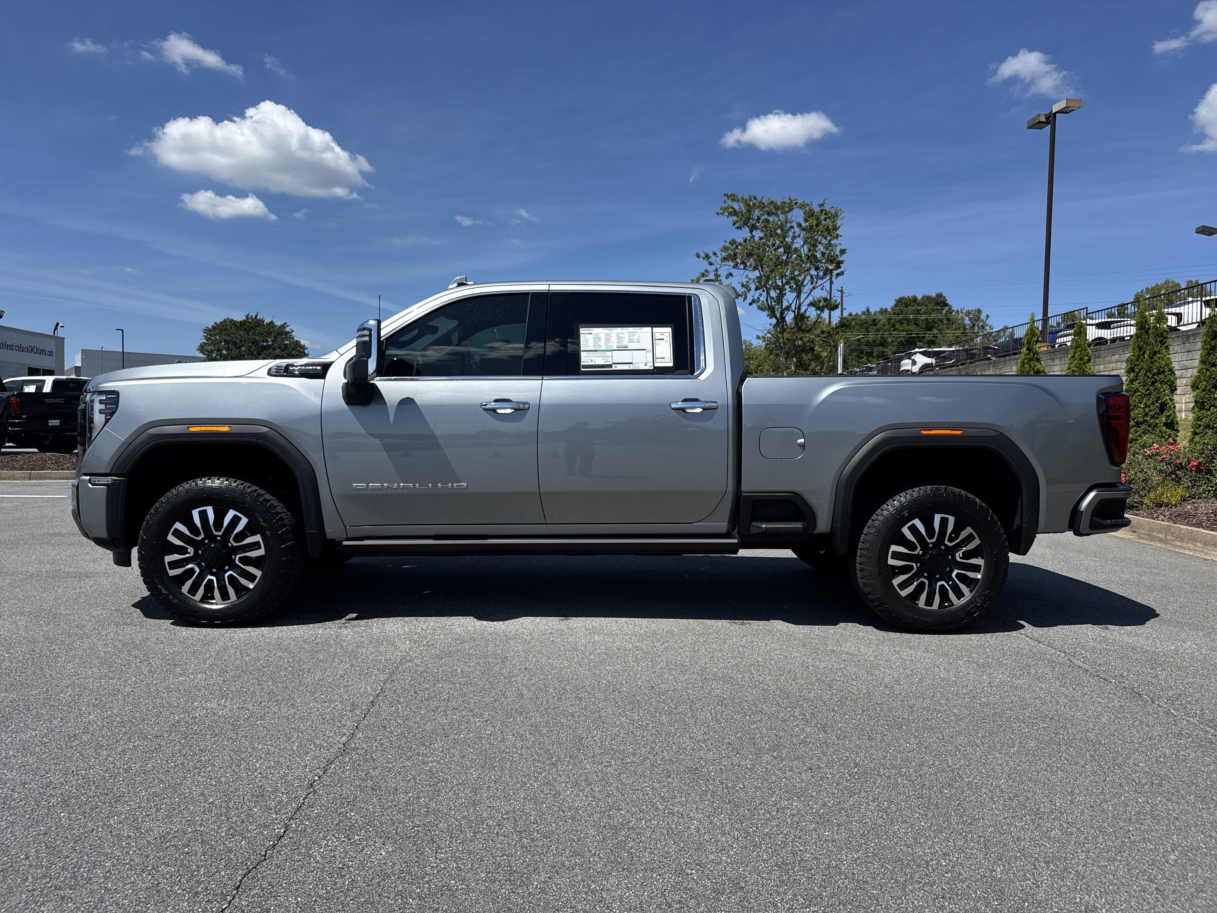 New 2026 GMC Sierra 2500 Denali Ultimate AWD/4WD image 7