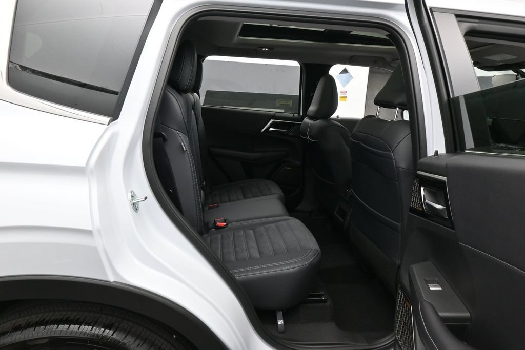 New 2026 Mitsubishi Outlander SE FWD image 41