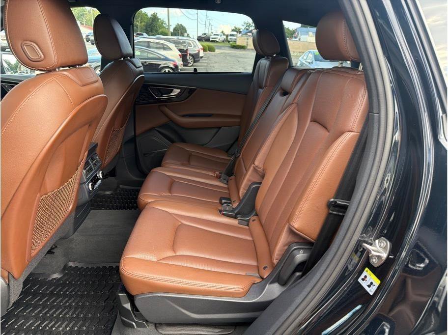 Used 2017 Audi Q7 3.0T Prestige w/ Prestige Package AWD/4WD image 10