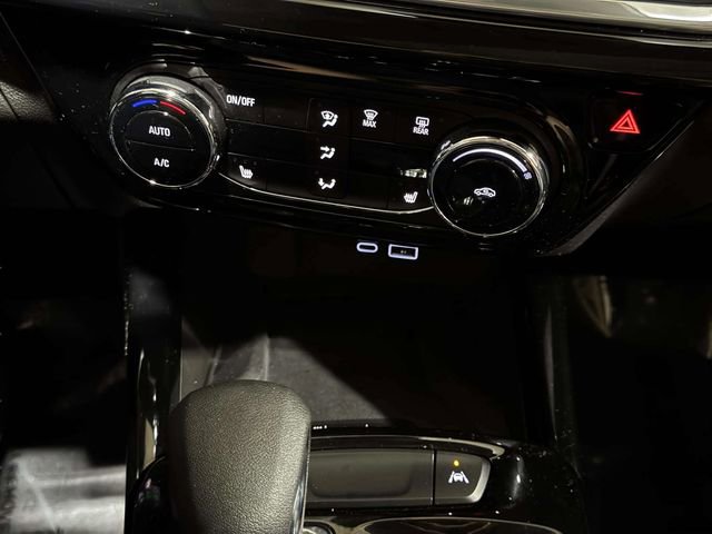 Used 2024 Chevrolet Trax ACTIV w/ Sunroof Package image 22