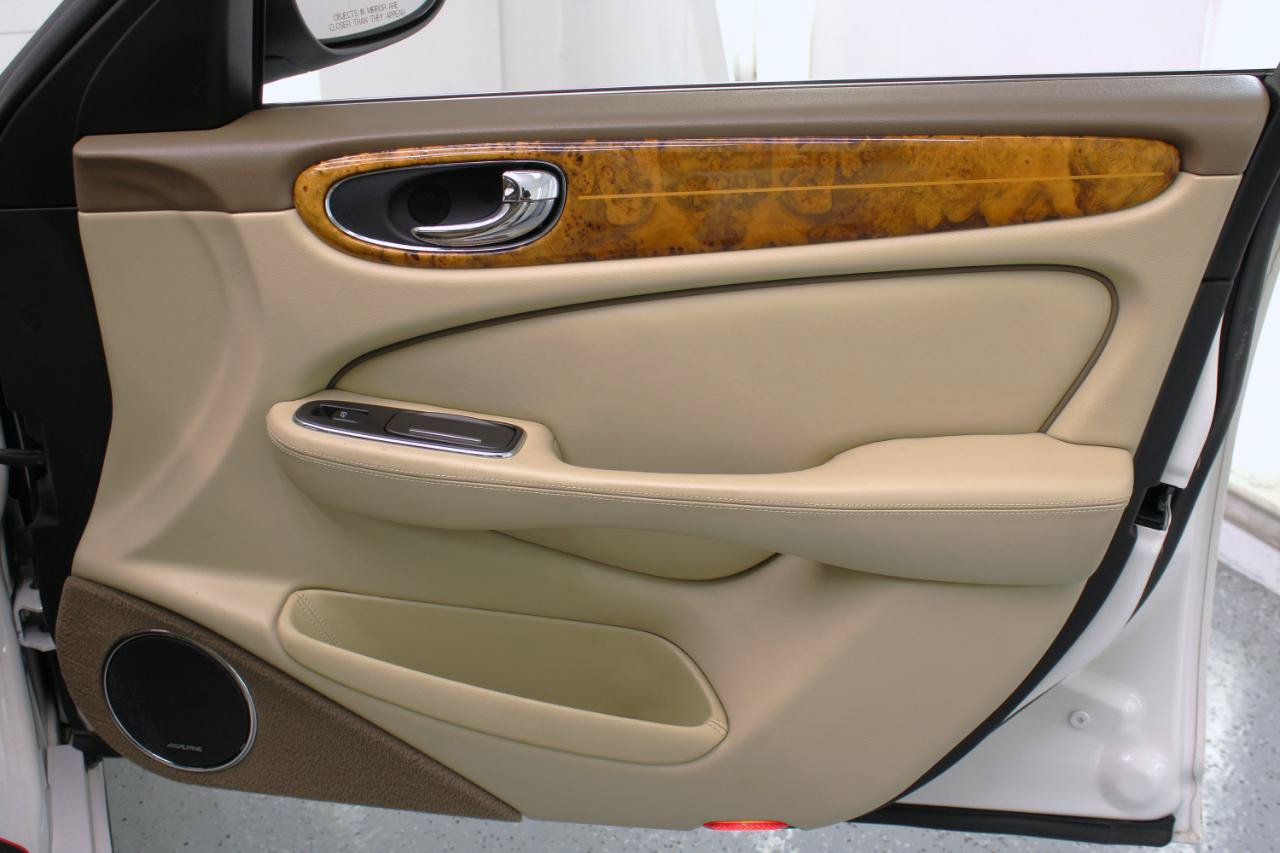 Used 2005 Jaguar XJ Vanden Plas RWD image 54