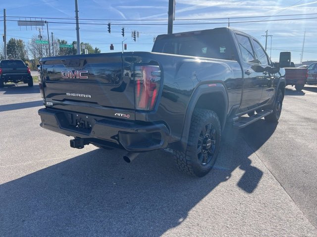 Used 2024 GMC Sierra 2500 AT4 w/ AT4 Preferred Package image 6