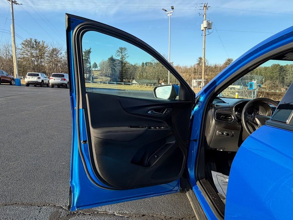 Used 2024 Chevrolet Equinox RS w/ LPO, Floor Liner Package image 11