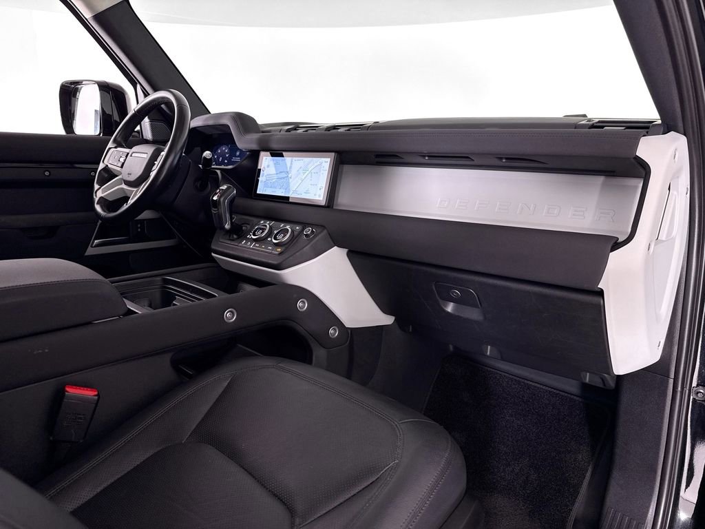 Used 2023 Land Rover Defender 90 S image 13