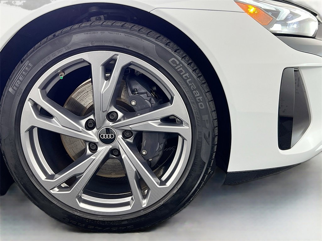 Used 2024 Audi e-tron GT Premium Plus image 30