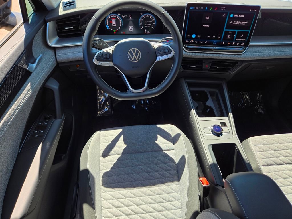 Certified 2025 Volkswagen Tiguan S FWD image 10