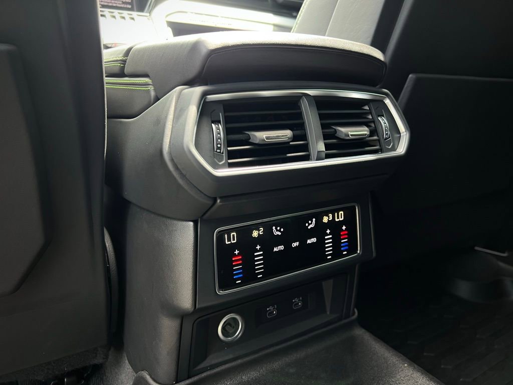 Used 2022 Lamborghini Urus image 24