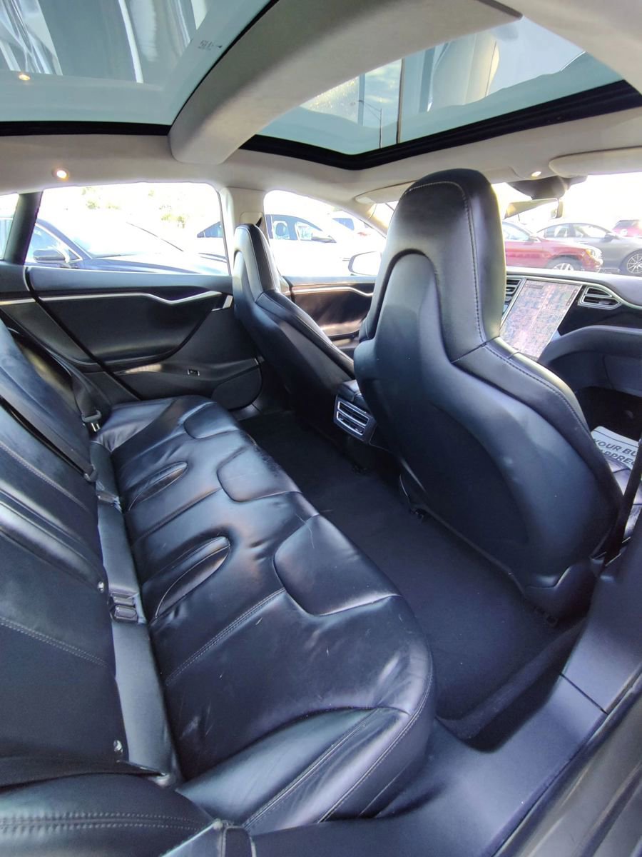 Used 2015 Tesla Model S 85D image 28