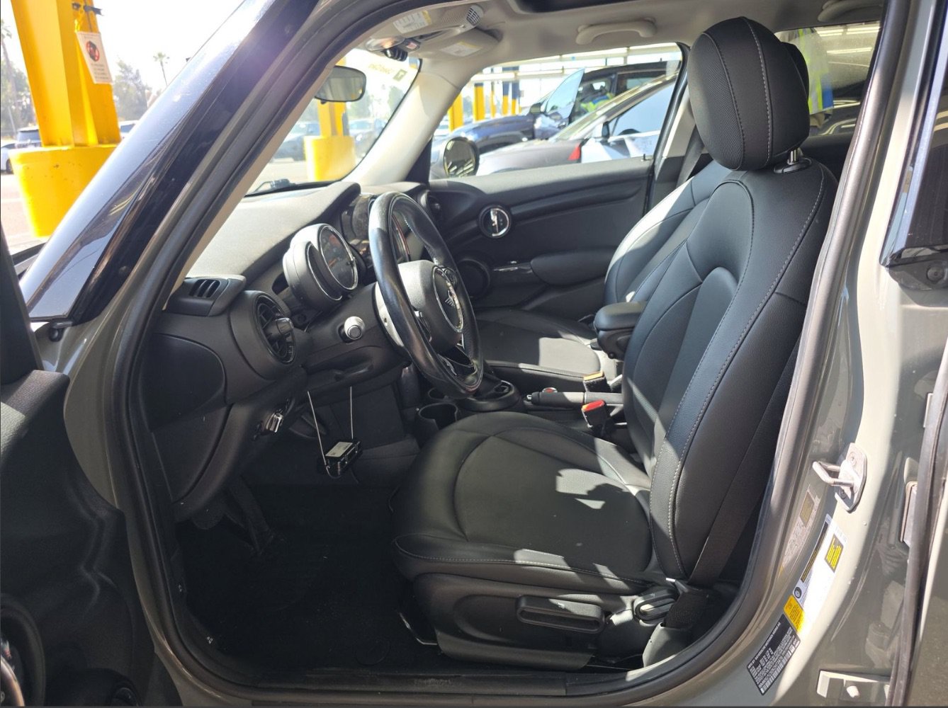 Used 2019 MINI Cooper 4-Door Hardtop FWD image 6