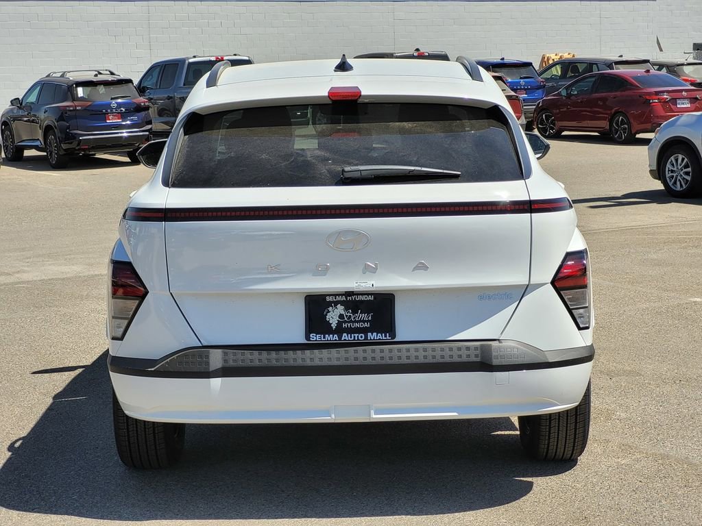 New 2025 Hyundai Kona SEL image 5