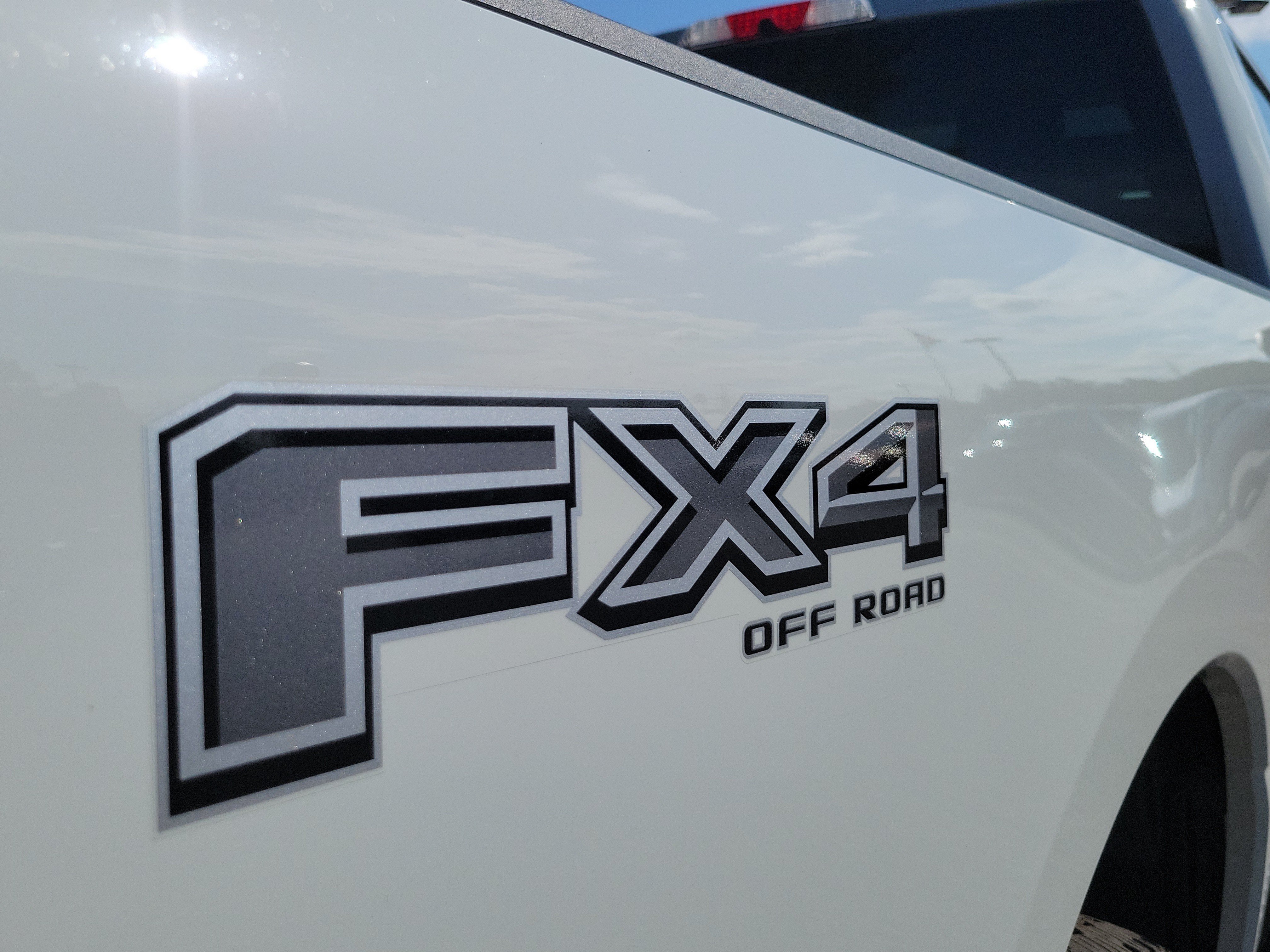 New 2026 Ford F350 Lariat w/ Black Appearance Package AWD/4WD image 7