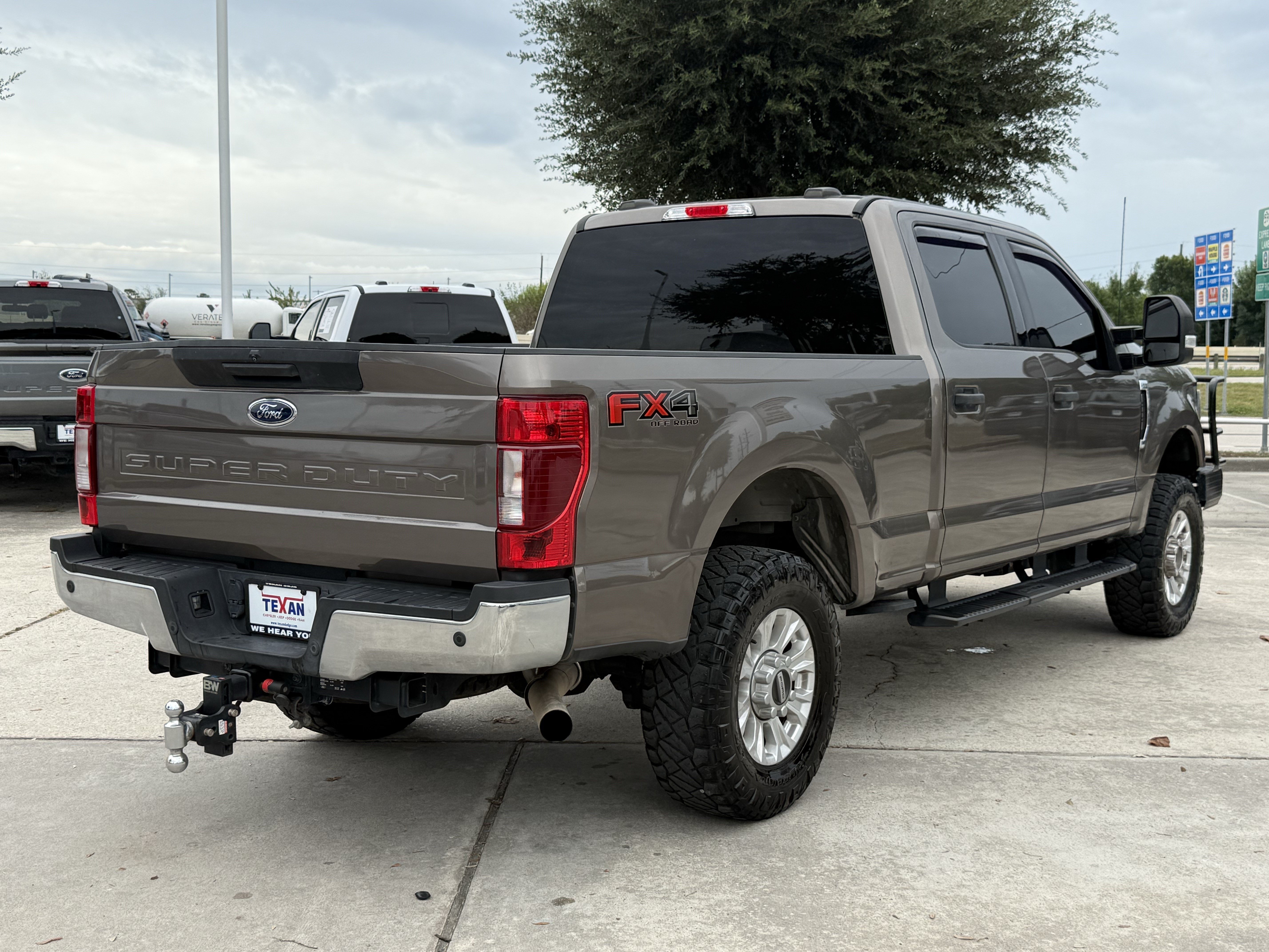 Used 2021 Ford F250 XLT w/ XLT Value Package AWD/4WD image 6