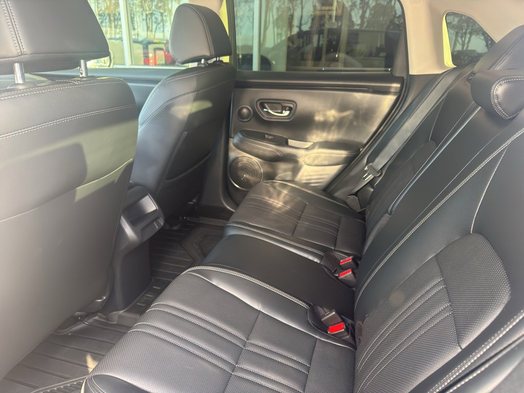 Used 2023 Honda HR-V EX-L image 8