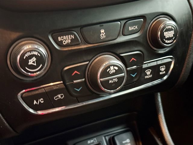 Used 2018 Jeep Cherokee Limited w/ High Altitude Package image 16