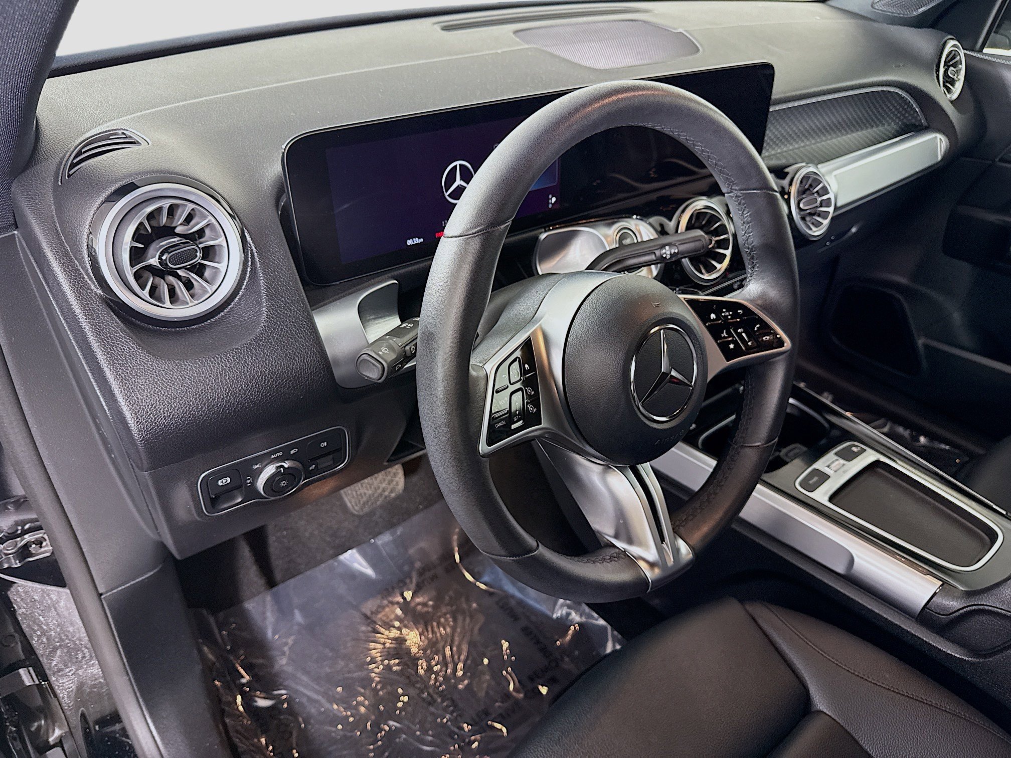 Used 2024 Mercedes-Benz EQB 300 4MATIC image 23