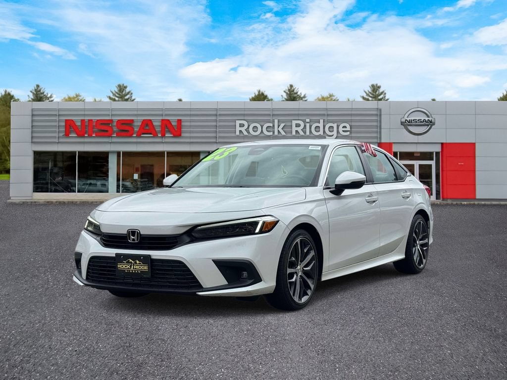 Used 2023 Honda Civic Touring image 2