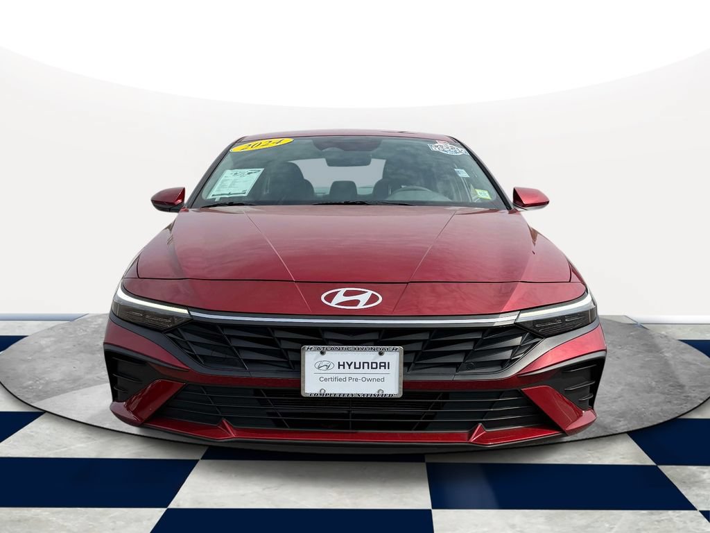 Certified 2024 Hyundai Elantra SE FWD image 2
