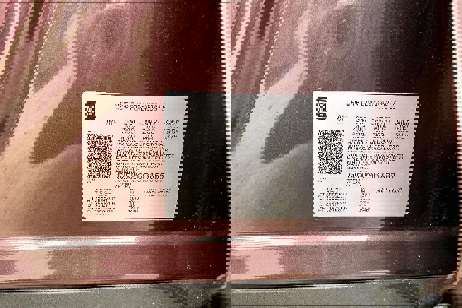 Used 2024 GMC Acadia Elevation image 33