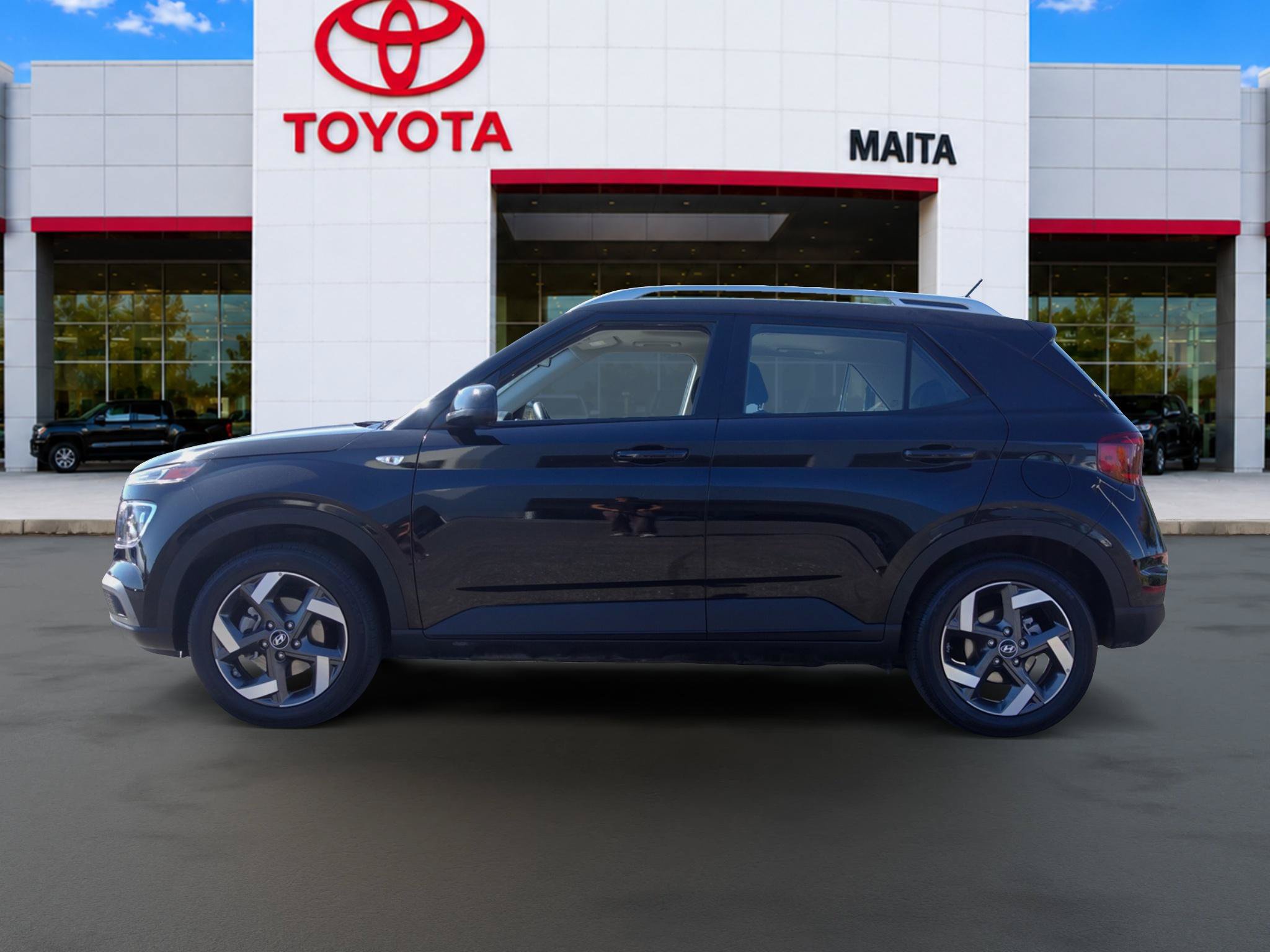 Used 2025 Hyundai Venue SEL FWD image 6