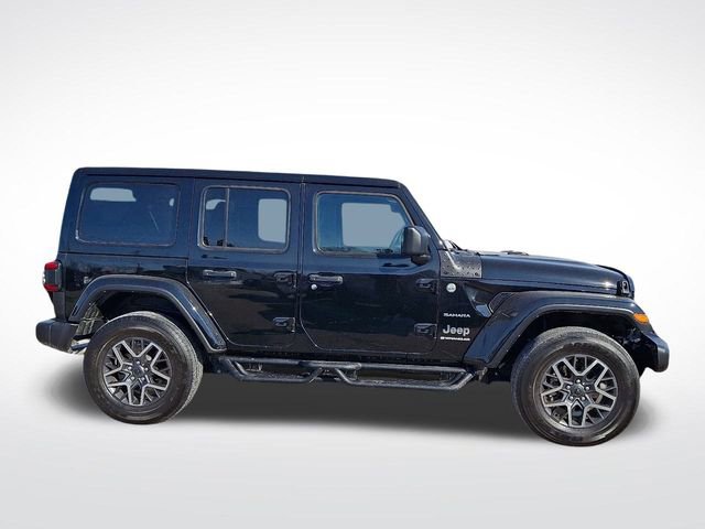 Used 2024 Jeep Wrangler Sahara w/ Technology Group image 7