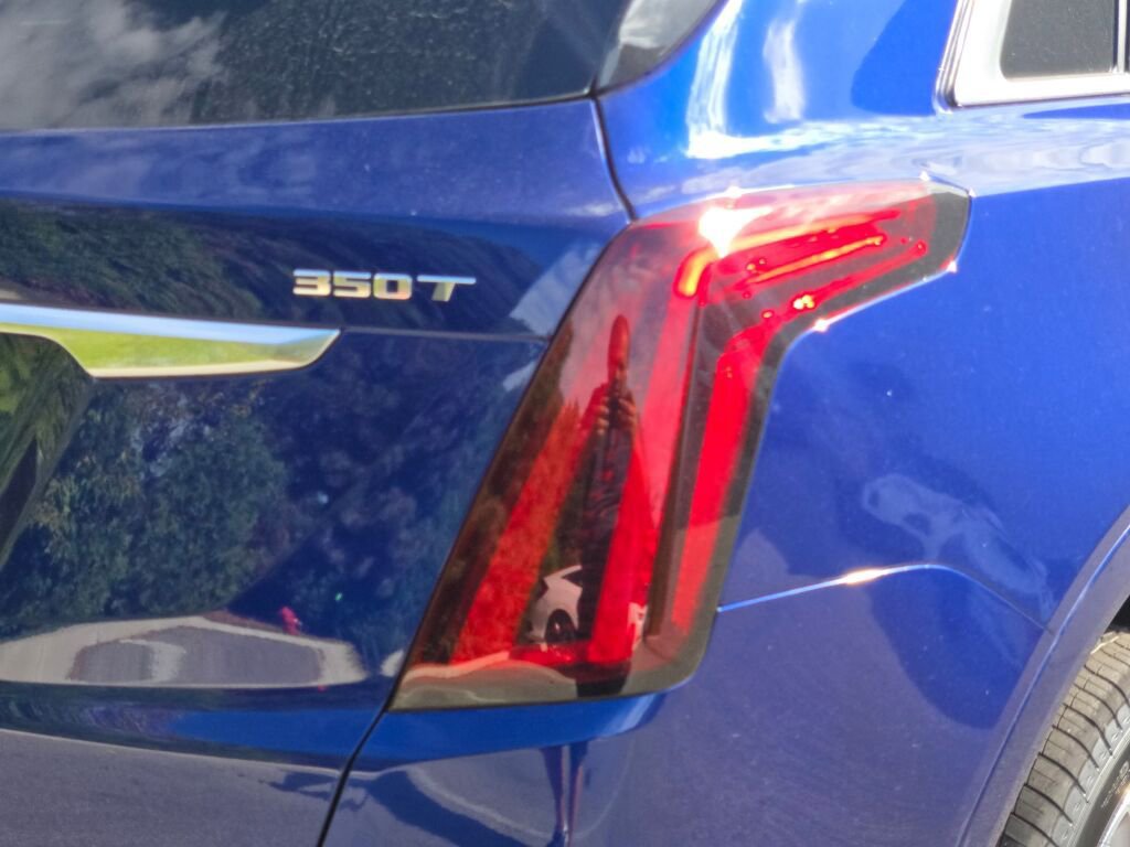 New 2025 Cadillac XT5 Premium Luxury image 12