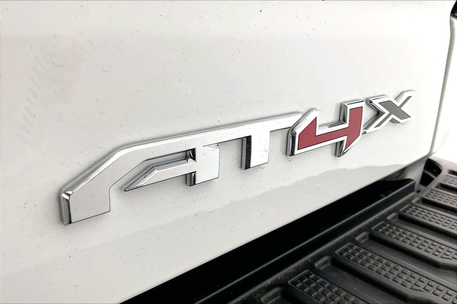 New 2026 GMC Sierra 1500 AT4X AWD/4WD image 17