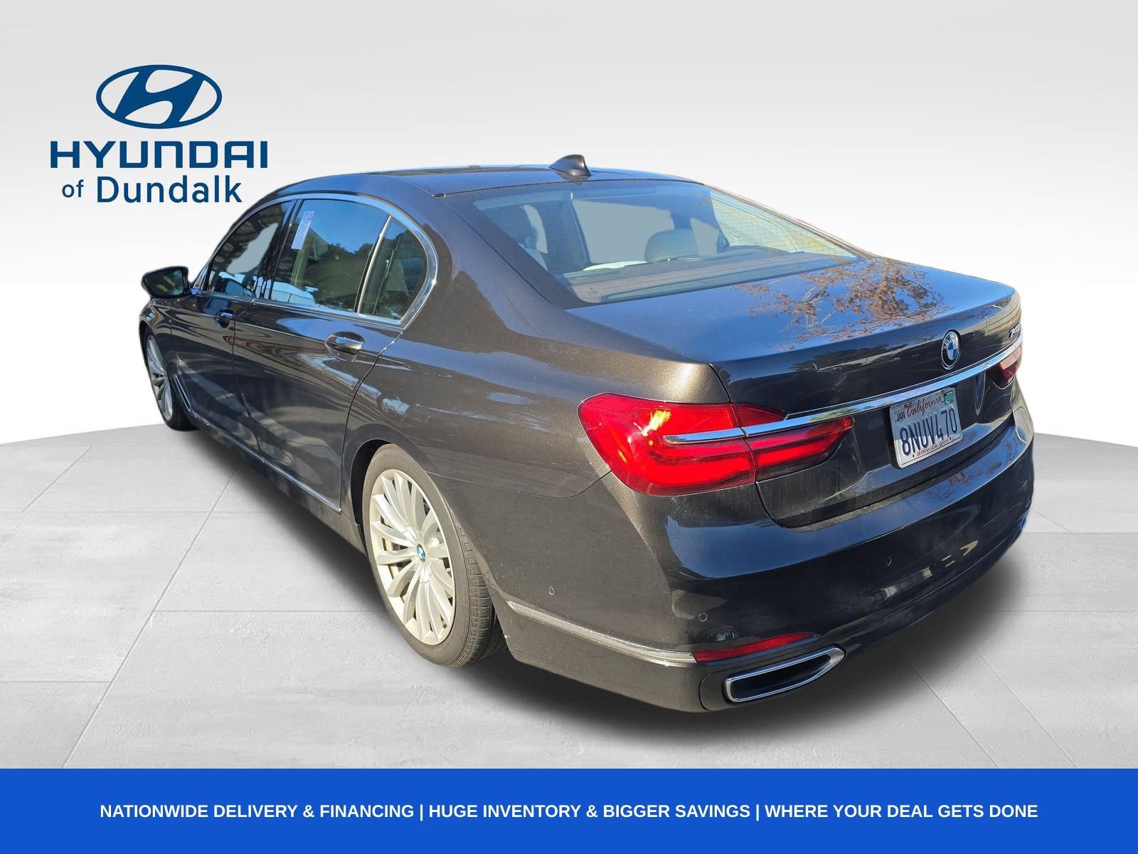 Used 2017 BMW 740i image 7