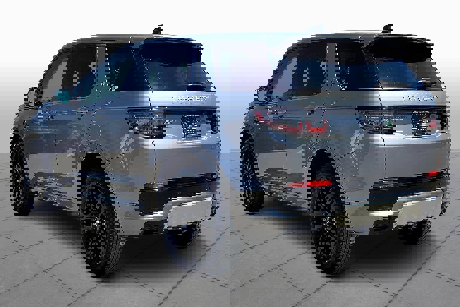 Used 2025 Land Rover Discovery Sport S image 12