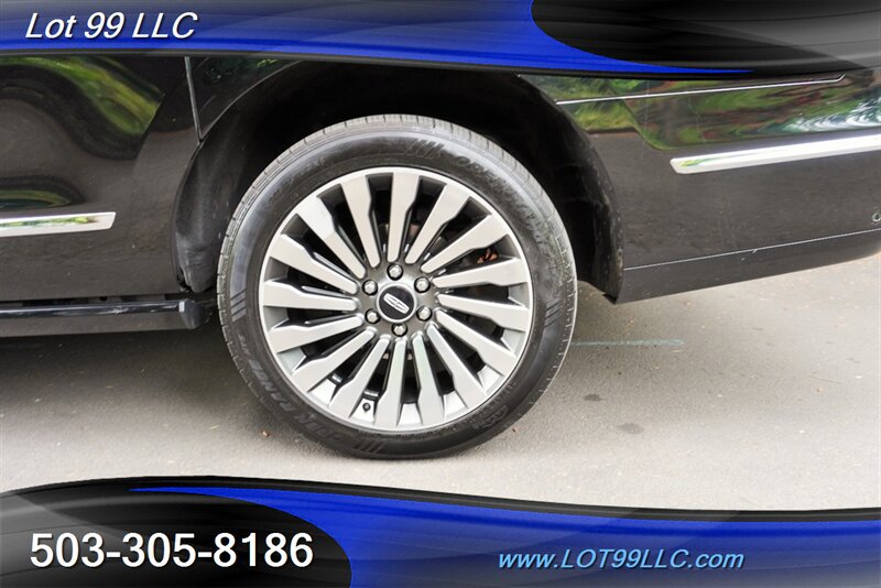 Used 2018 Lincoln Navigator L Reserve w/ Technology Package AWD/4WD image 4
