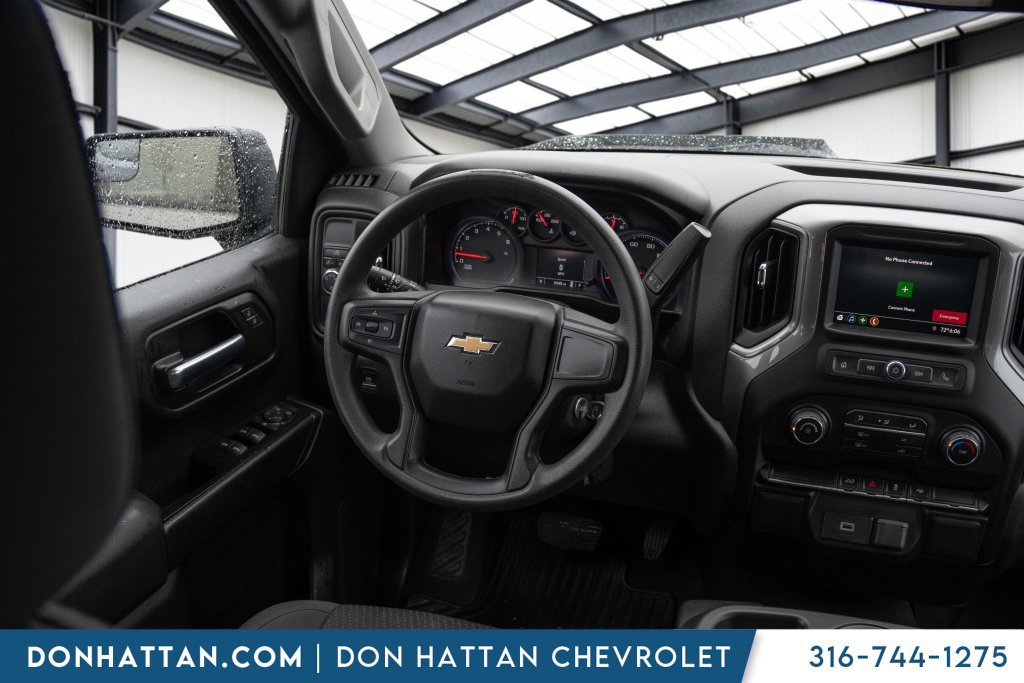 Used 2020 Chevrolet Silverado 1500 Custom w/ Custom Value Package RWD image 12