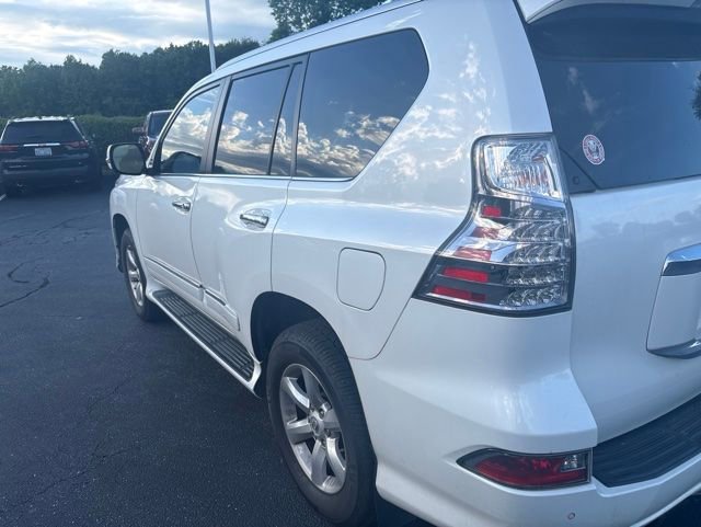 Used 2018 Lexus GX 460 w/ Navigation Package AWD/4WD image 9