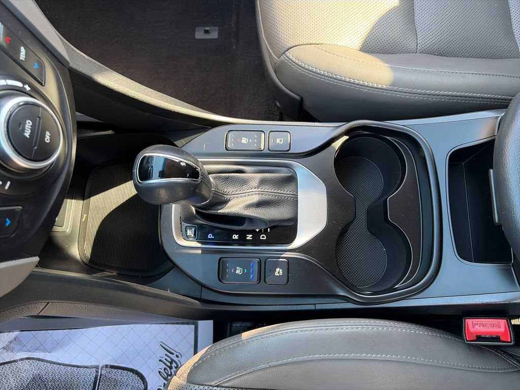 Used 2017 Hyundai Santa Fe AWD image 26