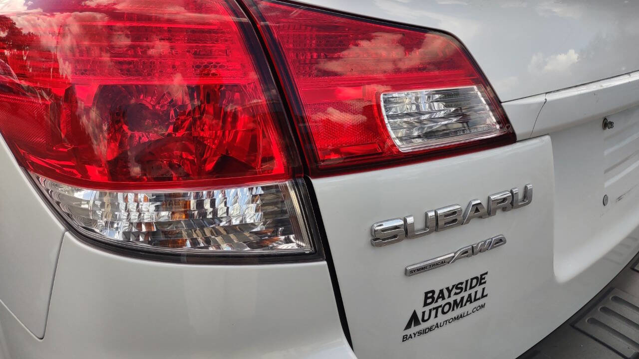 Used 2010 Subaru Outback 2.5i Premium w/ Popular Equipment Group 1B image 38