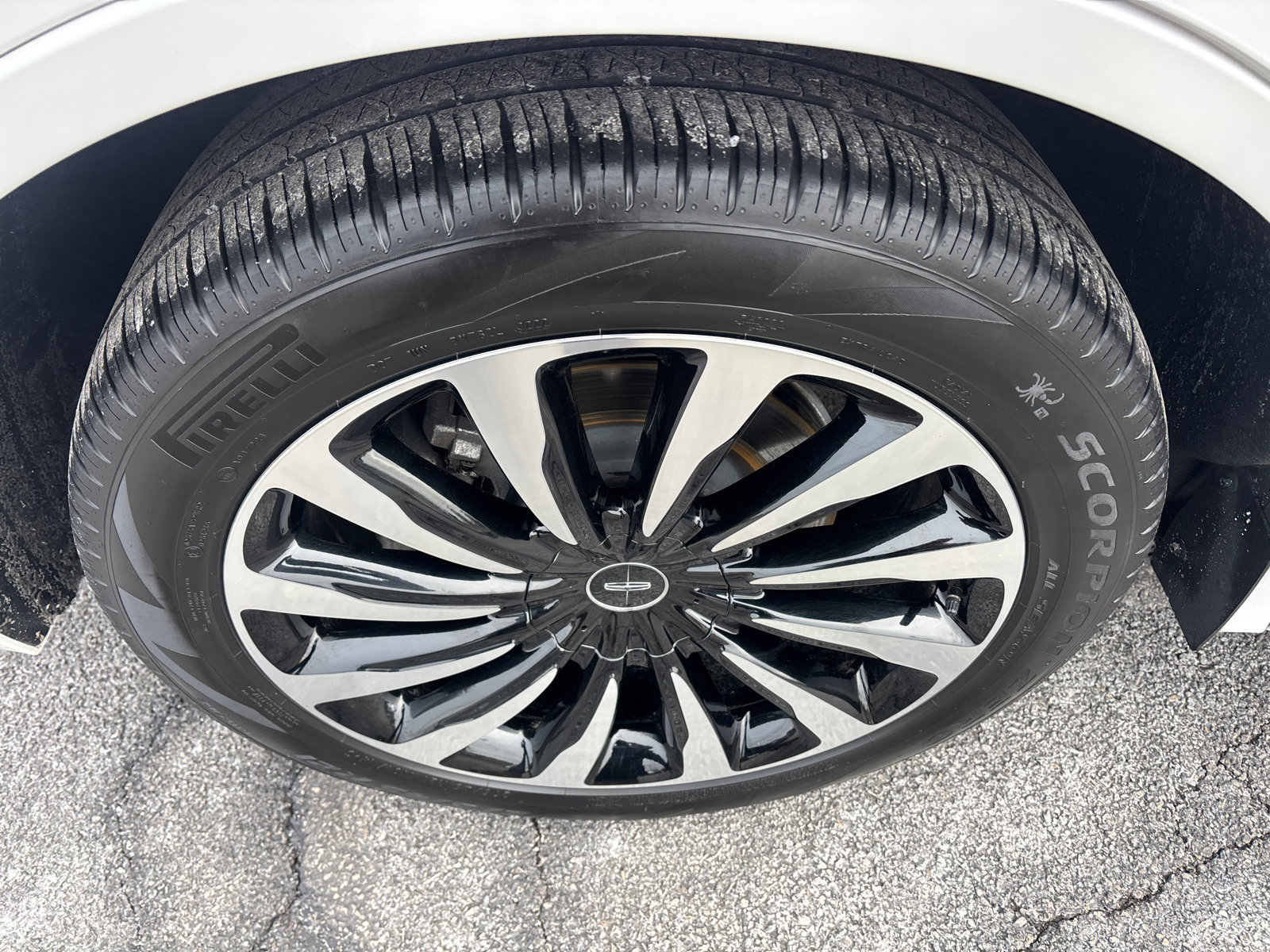 Certified 2023 Lincoln Aviator Black Label Grand Touring image 10