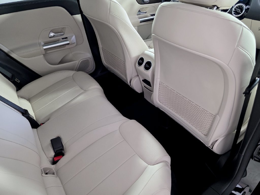 Certified 2025 Mercedes-Benz GLA 250 image 26