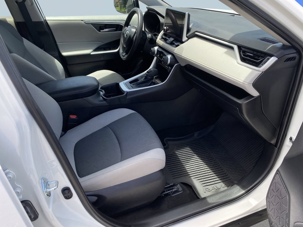 Used 2023 Toyota RAV4 XLE w/ Convenience Package FWD image 33