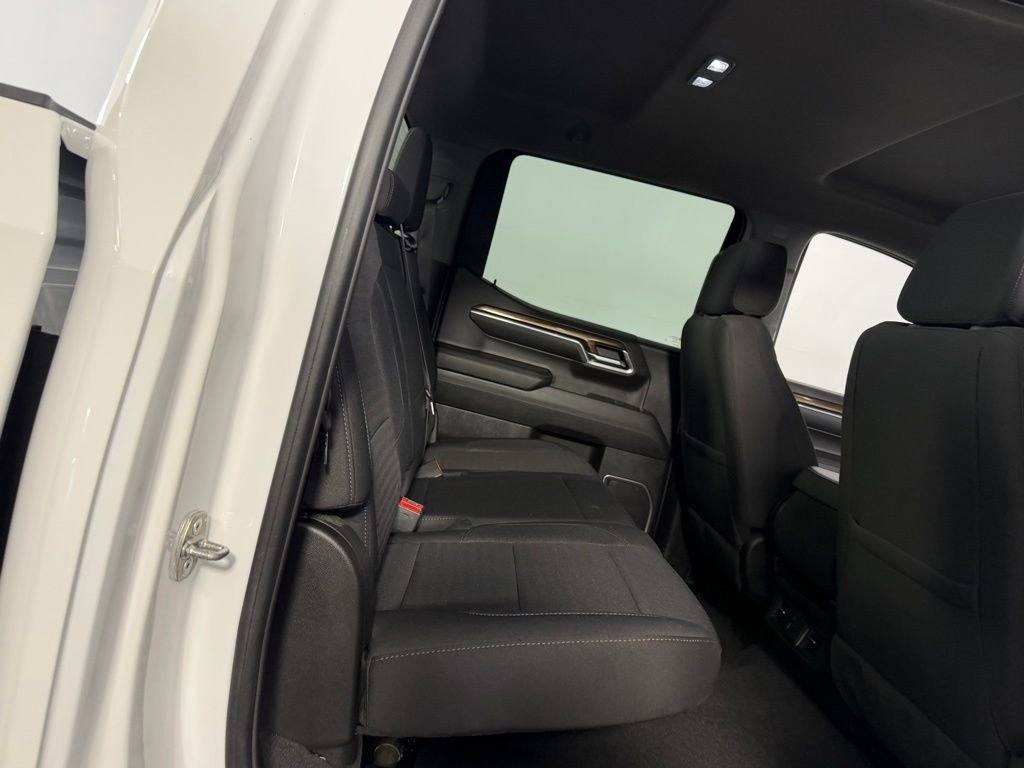 Used 2024 Chevrolet Silverado 1500 LT w/ Z71 Off-Road Package image 24