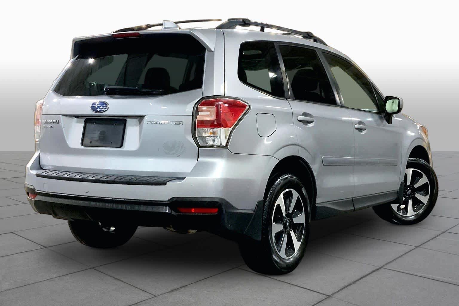 Used 2018 Subaru Forester 2.5i Premium AWD/4WD image 13