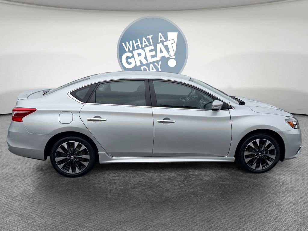 Used 2018 Nissan Sentra SR w/ Technology Package image 2