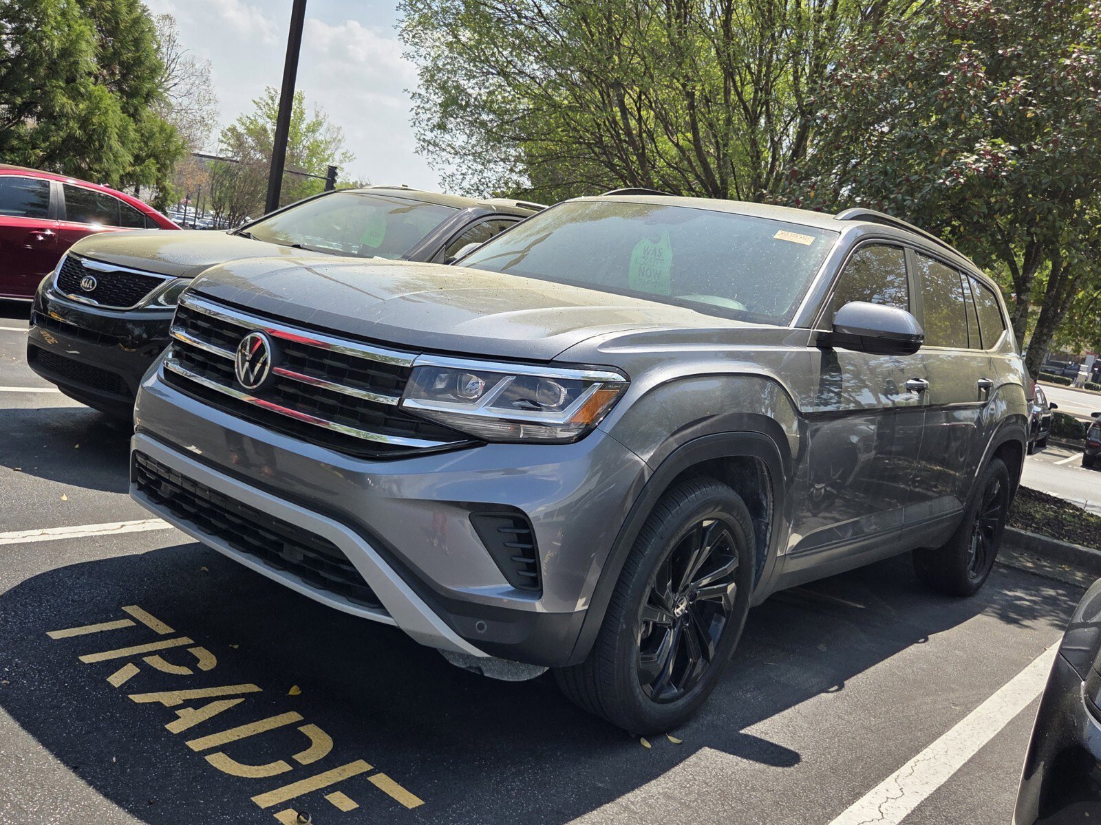 Used 2022 Volkswagen Atlas SE w/ Panoramic Sunroof Package image 3