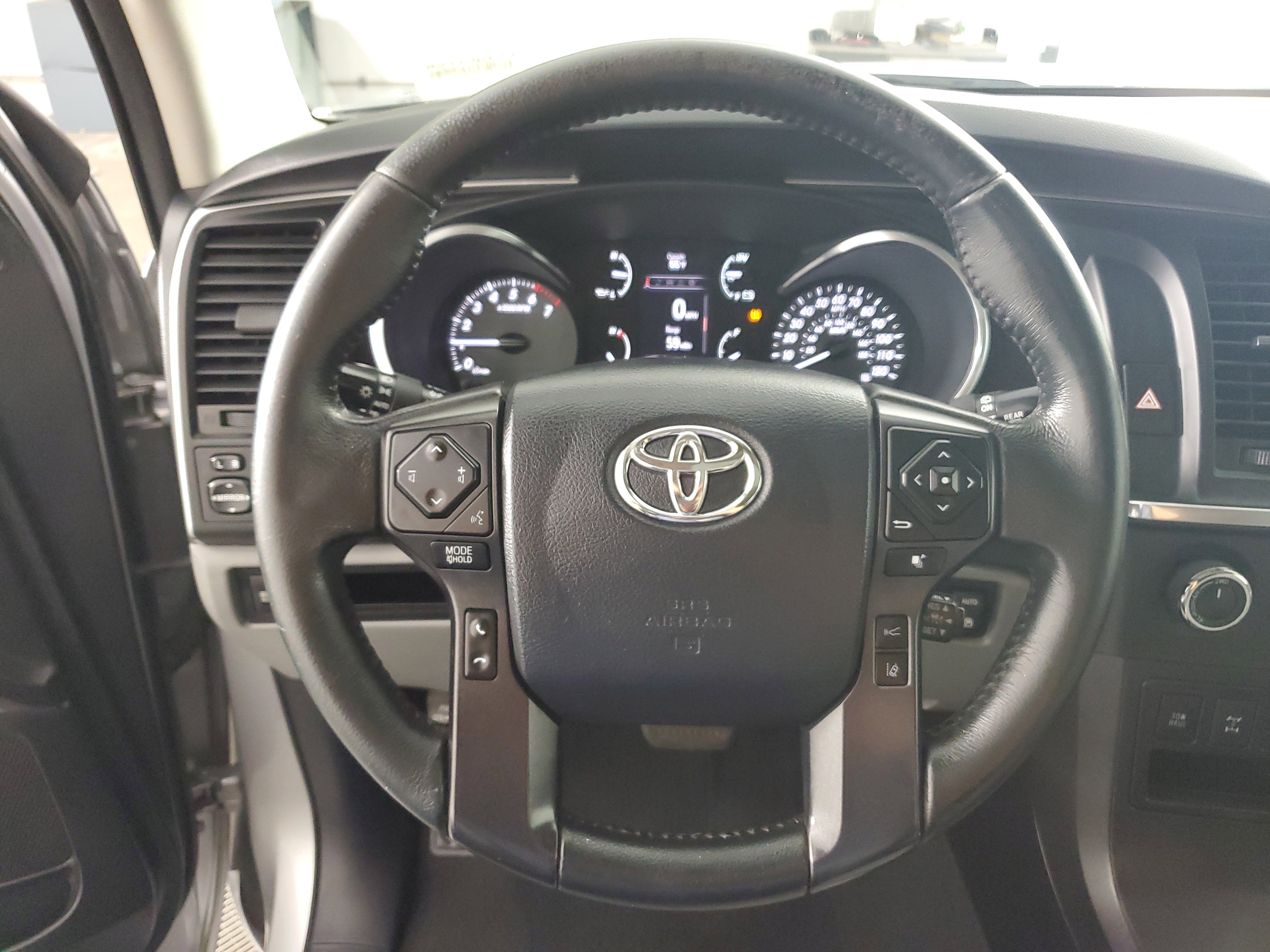 Used 2019 Toyota Sequoia SR5 AWD/4WD image 21
