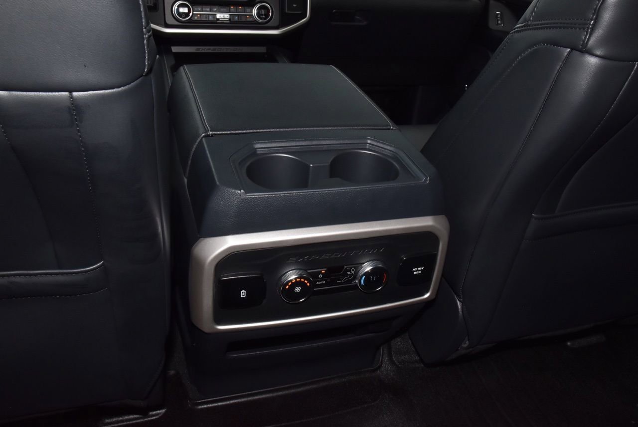 Certified 2024 Ford Expedition XLT AWD/4WD image 19