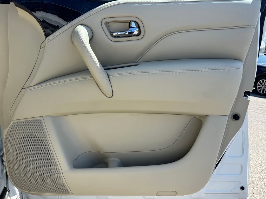 Used 2024 INFINITI QX80 Luxe w/ Cargo Package image 27