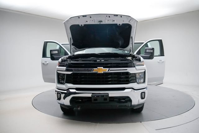 Used 2025 Chevrolet Silverado 2500 LT w/ Convenience Package AWD/4WD image 16