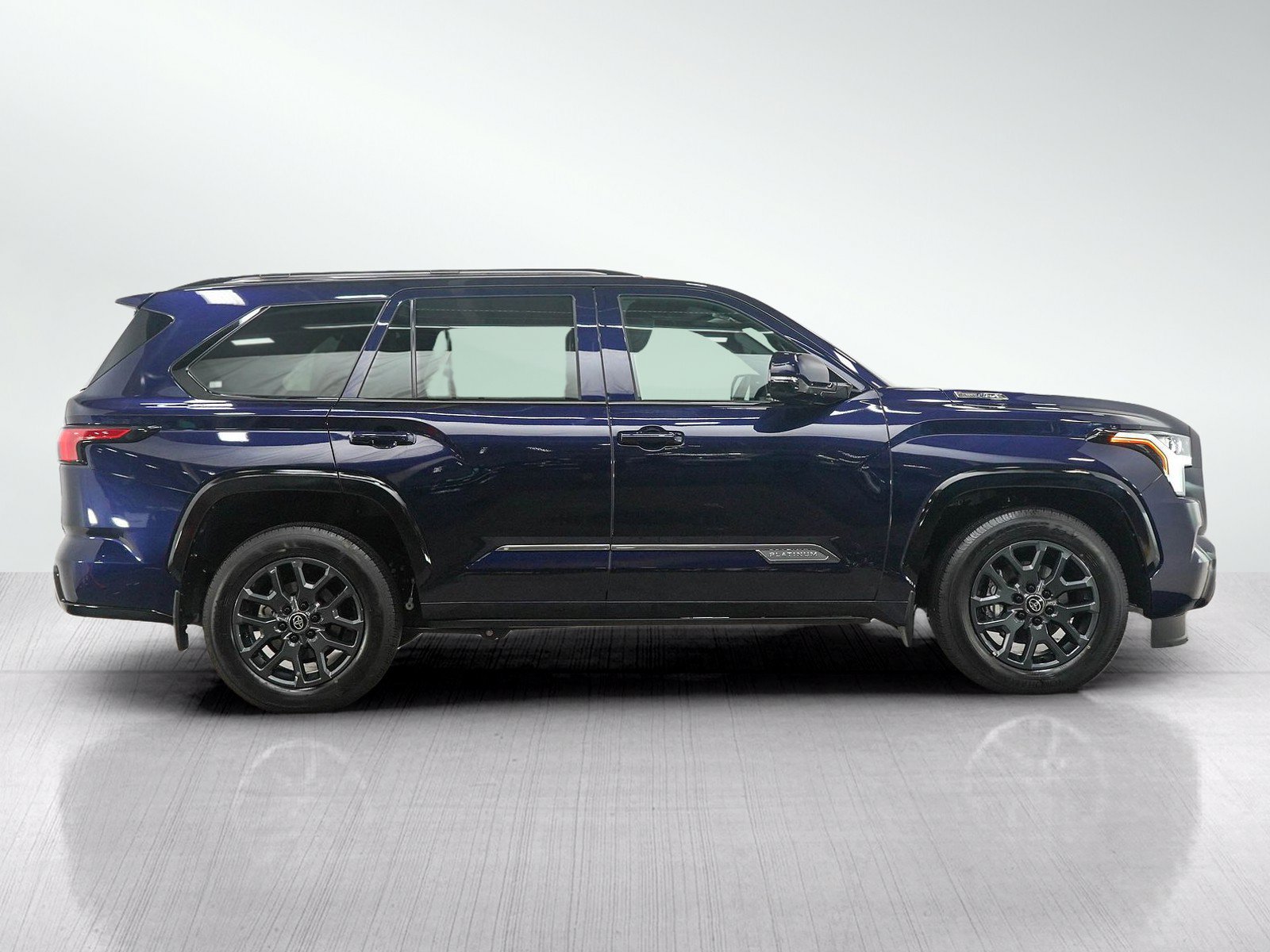 Used 2026 Toyota Sequoia Platinum AWD/4WD image 6
