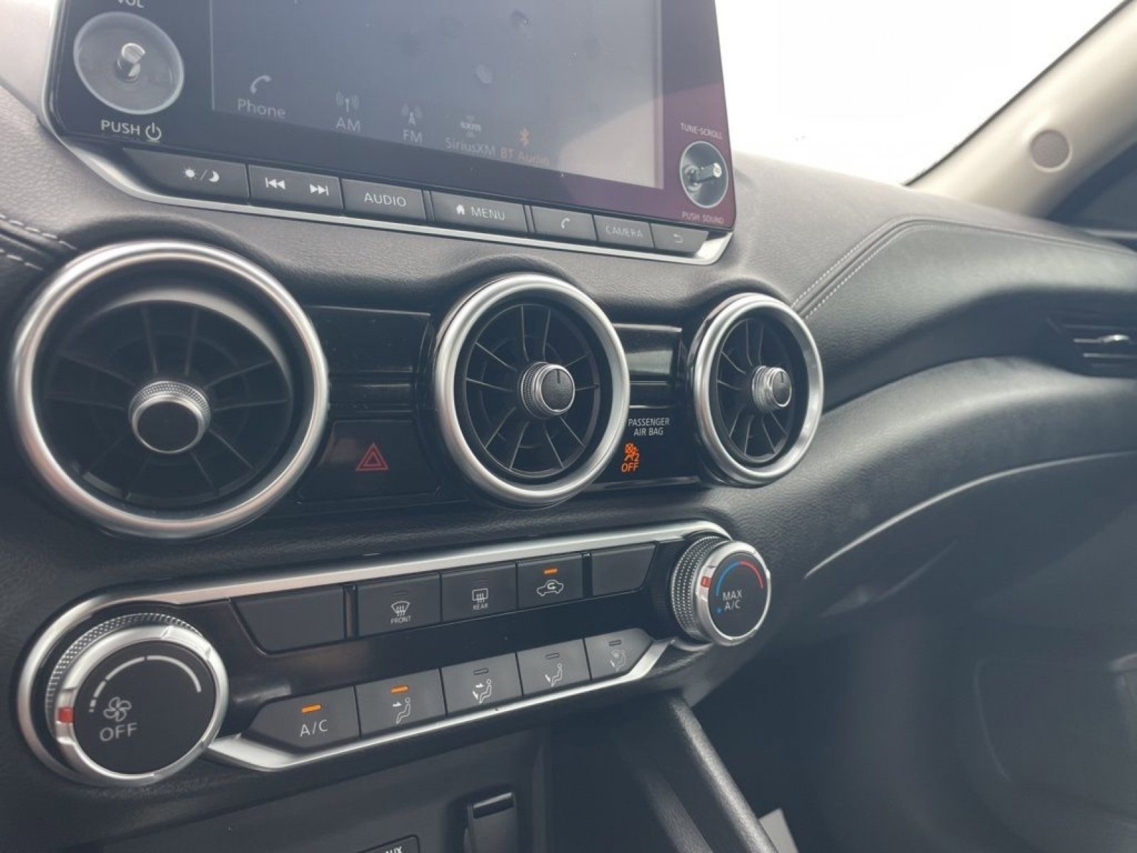 Used 2025 Nissan Sentra SV image 13