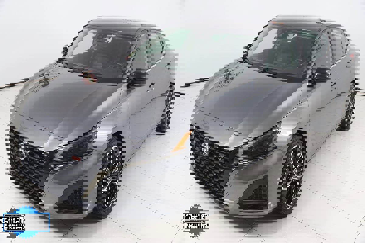 Used 2023 Nissan Altima 2.5 SR image 17